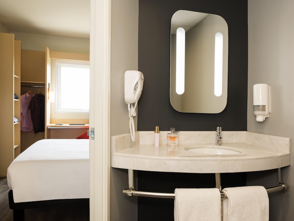 Habitación, 1 cama doble del hotel Ibis Irapuato. Foto 4