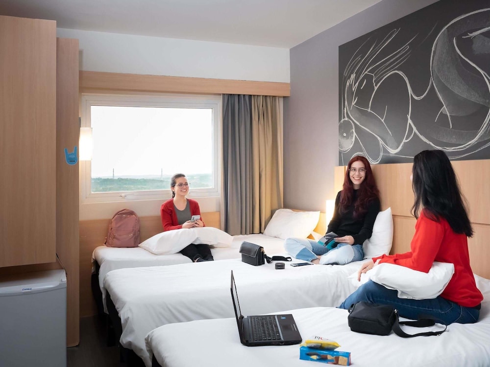 Habitación Estándar con 3 camas individuales del hotel Ibis Foz Do Iguaçu