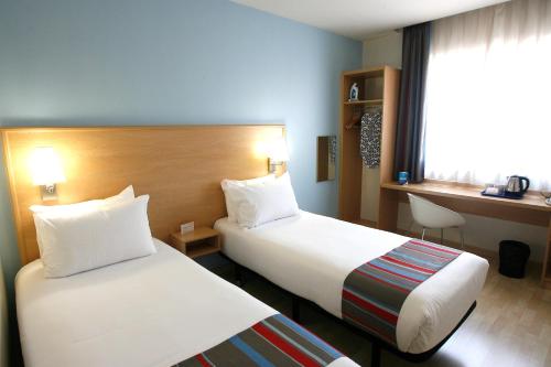 Habitación Doble - 2 camas del hotel Travelodge Madrid Torrelaguna