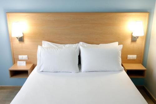 Habitación Doble del hotel Travelodge Madrid Torrelaguna. Foto 3