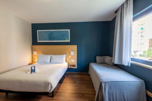 Habitación Familiar del hotel Travelodge Madrid Torrelaguna. Foto 16