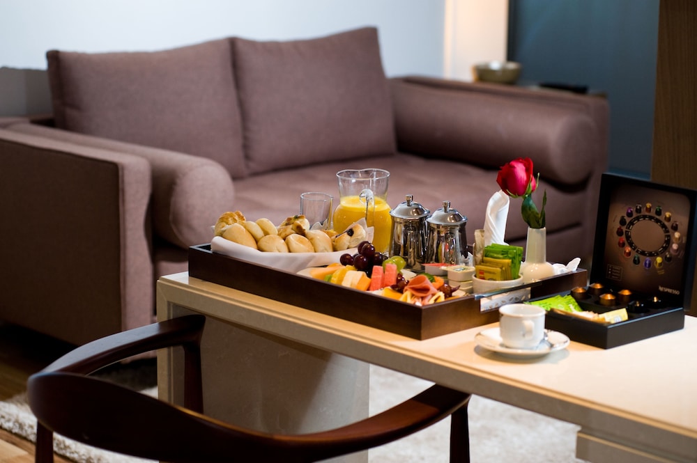Suite Ejecutiva del hotel Gran Marquise. Foto 1