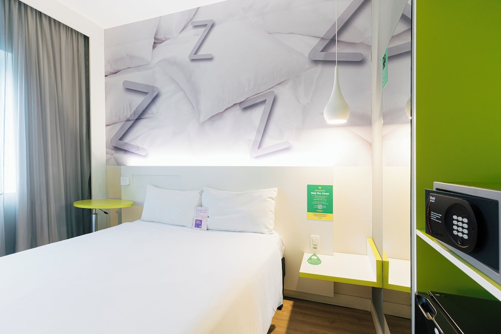 Habitacion Standard con 1 cama doble del hotel Ibis Styles Sao Paulo Barra Funda. Foto 2