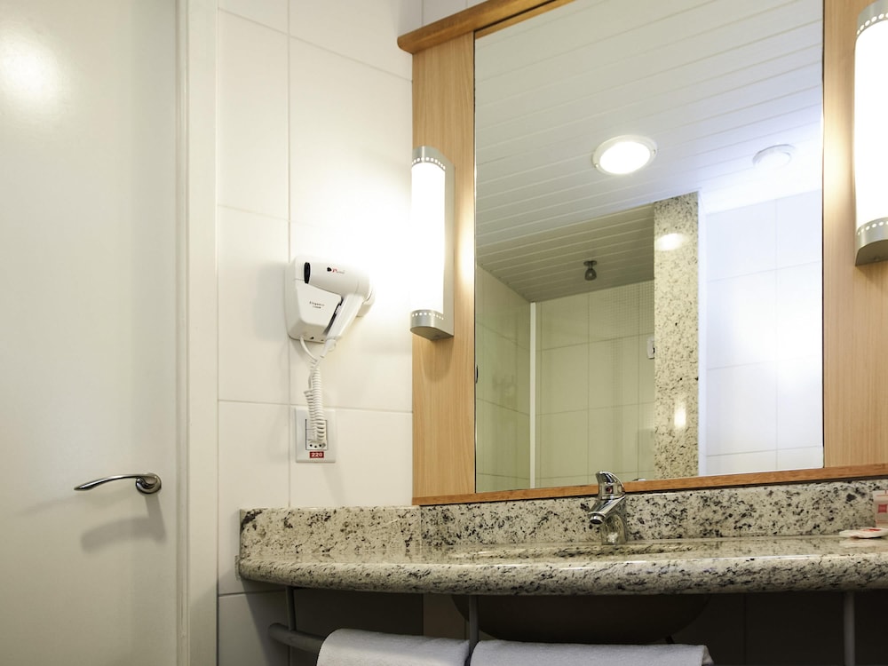 Habitación estándar, 1 cama doble del hotel Ibis Cascavel. Foto 7