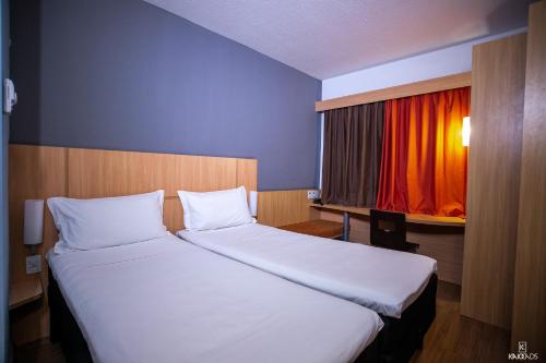 Habitación Doble Estándar - 2 camas del hotel Ibis Petrolina. Foto 8