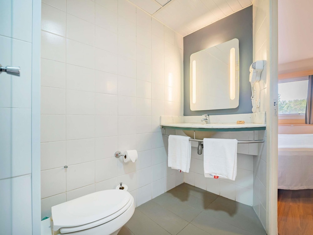 Apartamento Standard: 2 camas individuales del hotel Ibis Piracicaba. Foto 3
