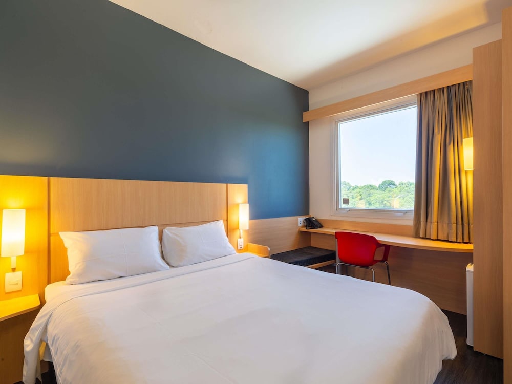 Habitación Estándar con 1 cama doble del hotel Ibis Manaus Aeroporto. Foto 7