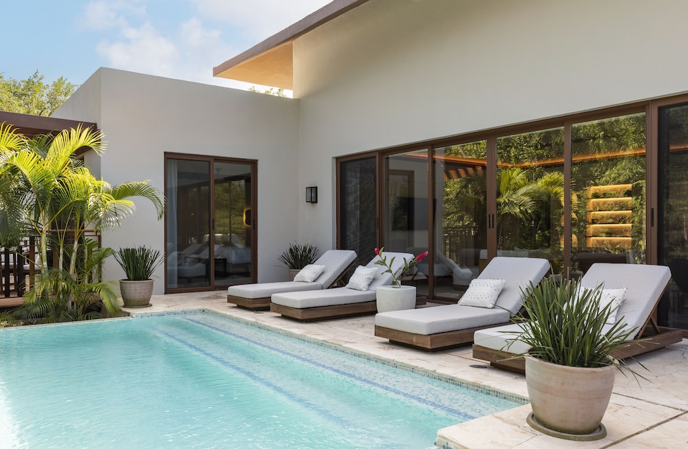 Suite presidencial, 1 cama de matrimonio grande (Tortuga) del hotel Fairmont Mayakoba. Foto 10