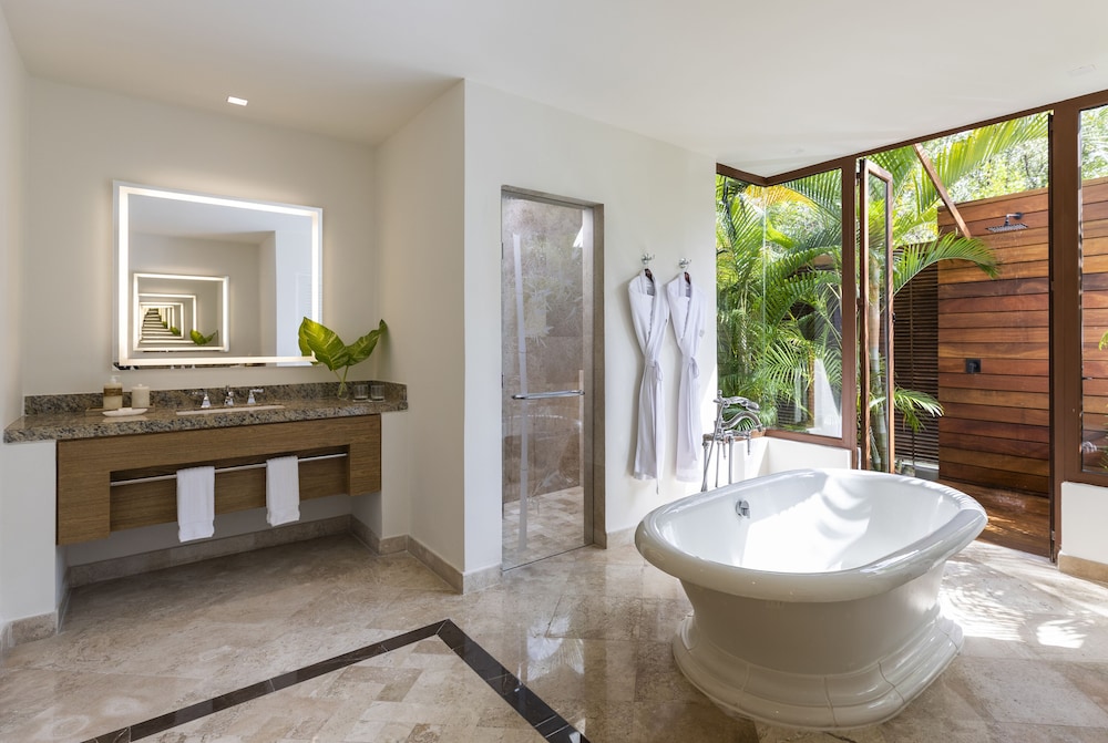 Suite presidencial, 1 cama de matrimonio grande (Tortuga) del hotel Fairmont Mayakoba. Foto 11