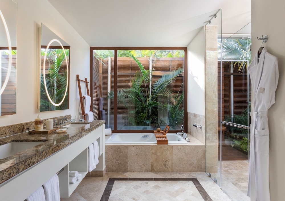 Casita frente a la playa, 2 camas de matrimonio, escalera privada a la playa, servicio de mayordomo del hotel Fairmont Mayakoba. Foto 2