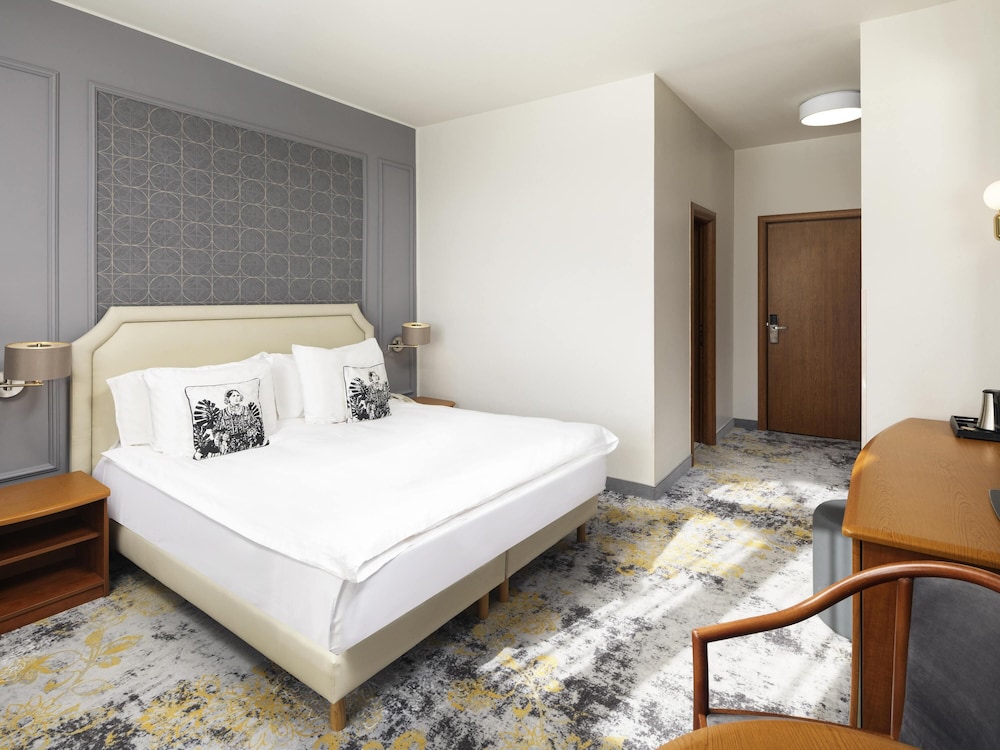 Habitación Estándar con 1 cama doble del hotel Mercure Sibiu Airport. Foto 2