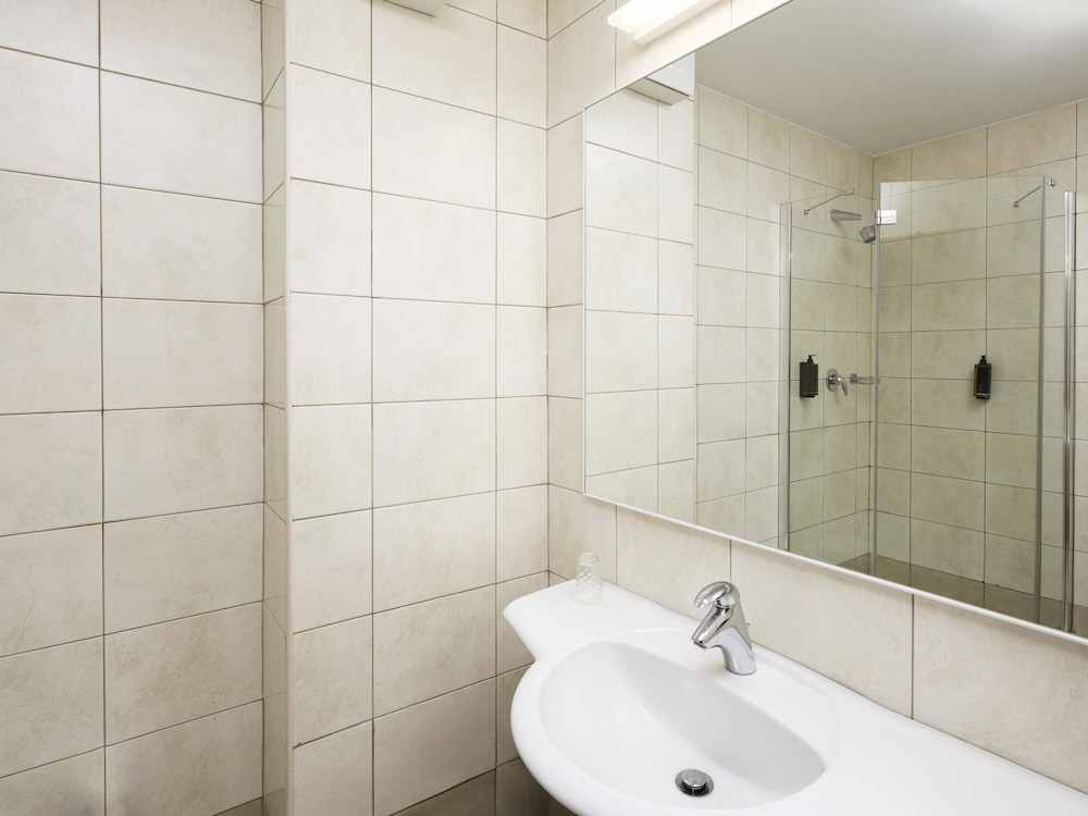 Habitación Estándar con 1 cama doble del hotel Mercure Sibiu Airport. Foto 4