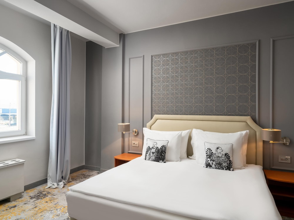 Habitación Privilege con 1 cama doble del hotel Mercure Sibiu Airport
