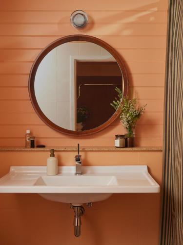 City Studio with Garden View del hotel Ember Locke. Foto 1