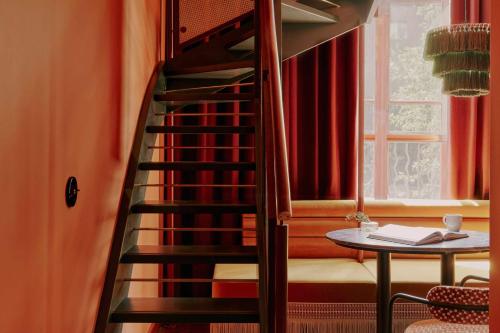 Suite Duplex del hotel Ember Locke. Foto 3