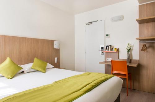 Habitación Doble del hotel Bel Oranger Gare de Lyon. Foto 3