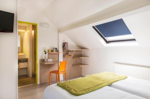Habitación Familiar del hotel Bel Oranger Gare de Lyon. Foto 3