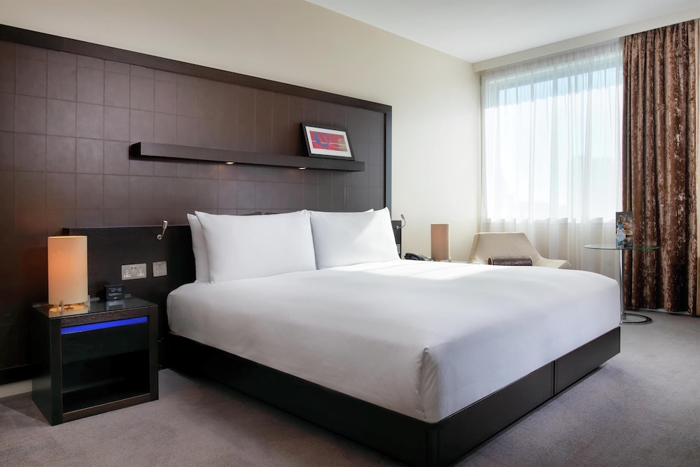 Habitación Deluxe, 1 cama de matrimonio grande del hotel Hilton London Canary Wharf. Foto 4