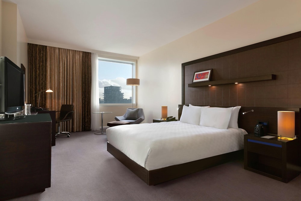 Habitación familiar, 2 habitaciones, habitaciones comunicadas del hotel Hilton London Canary Wharf. Foto 4