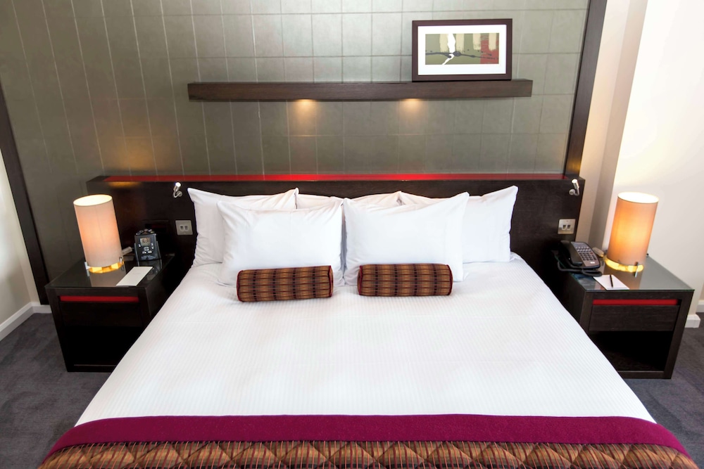 Habitación ejecutiva, 1 cama de matrimonio grande del hotel Hilton London Canary Wharf. Foto 6