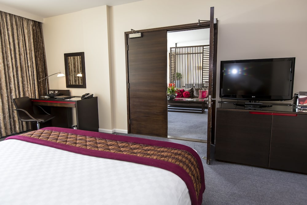 Suite ejecutiva, 1 cama de matrimonio grande del hotel Hilton London Canary Wharf. Foto 3