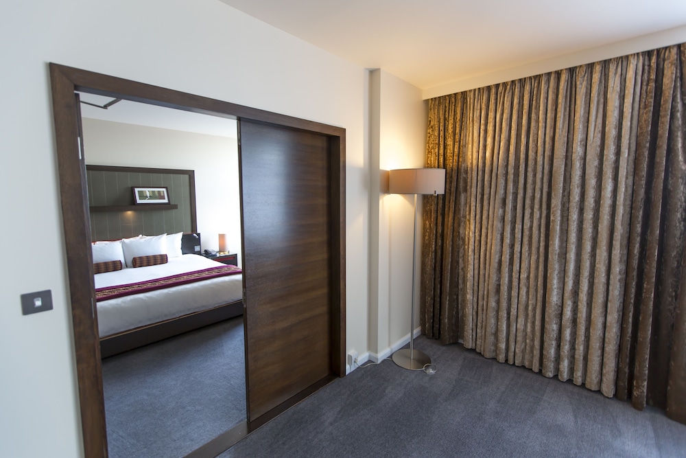 Suite ejecutiva, 1 cama de matrimonio grande del hotel Hilton London Canary Wharf. Foto 4
