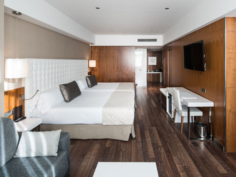 Habitación familiar Grand del hotel Catalonia Ramblas. Foto 1