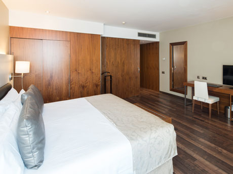 Junior suite Piscina Privada del hotel Catalonia Ramblas. Foto 1