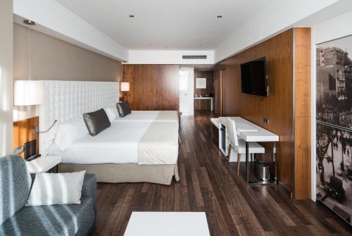 Habitación Familiar del hotel Catalonia Ramblas. Foto 6