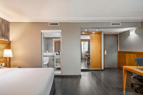 Habitación Premium con cama extragrande del hotel Melia Jardim Europa. Foto 3