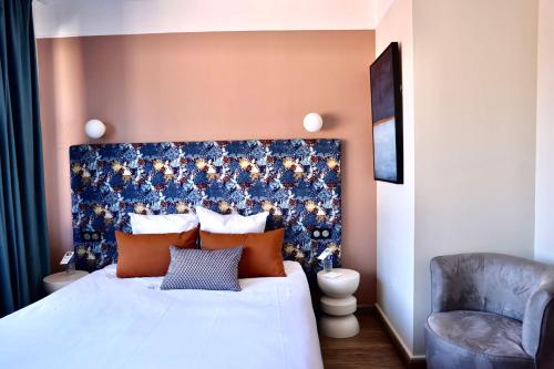 Habitación Confort con cama grande del hotel de la Bourse, Mulhouse Gare, Sure Hotel Collection by Best Western. Foto 1
