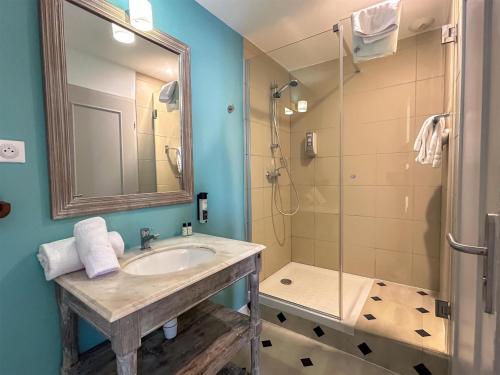 Habitación Doble Confort - 2 camas del hotel de la Bourse, Mulhouse Gare, Sure Hotel Collection by Best Western. Foto 2