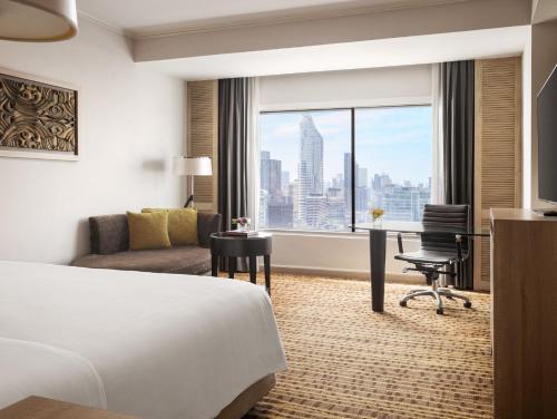 Habitación Deluxe con cama extragrande del hotel Amari Bangkok. Foto 3