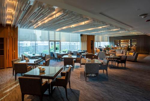 Suite Executive Club de 1 dormitorio del hotel Amari Bangkok. Foto 5