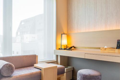 2 habitaciones dobles con 2 camas, son contiguas, no comunicadas del hotel Keio Prelia Kyoto Karasuma Gojo. Foto 1
