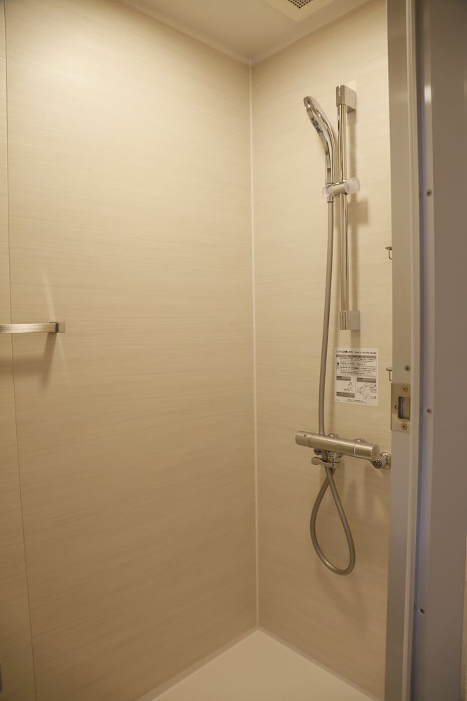 Habitación estándar, 2 camas individuales del hotel Ibis Osaka Umeda. Foto 6