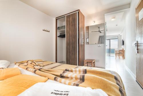 Habitación Individual del hotel Europalace. Foto 20