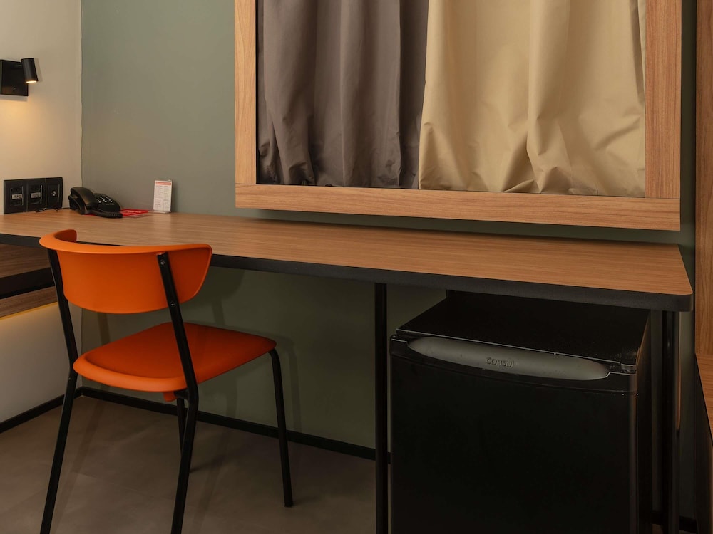 Habitación estándar con 2 camas simples del hotel Ibis Joao Pessoa. Foto 3