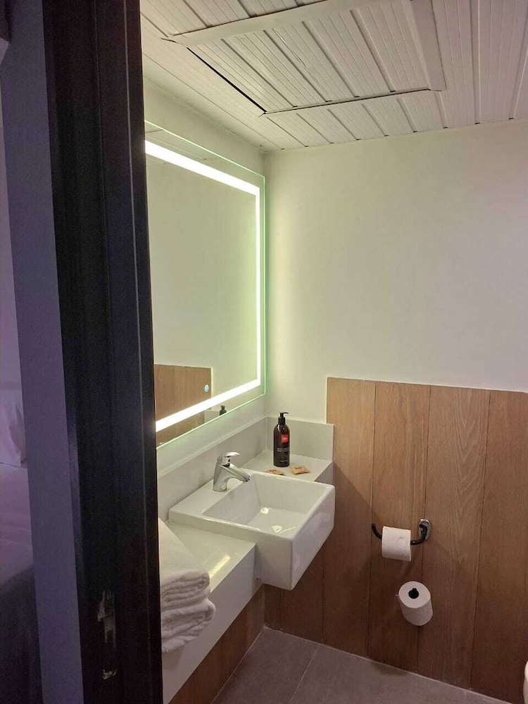 Standard room adapted with 1 double bed del hotel Ibis Joao Pessoa. Foto 2