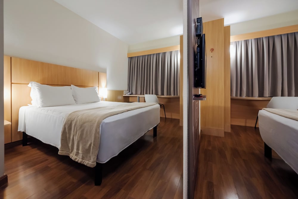 Habitacion Standard con 1 cama doble del hotel Ibis Florianopolis
