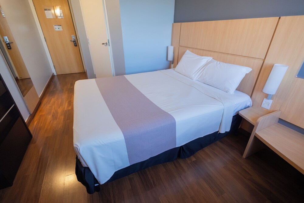 Habitación doble Accesible 1 Cama doble Accesible (discapacidad auditiva) del hotel Ibis Contagem Ceasa. Foto 3