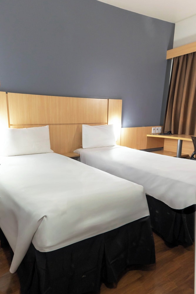 Habitación Standard con 2 camas individuales del hotel Ibis Contagem Ceasa. Foto 3