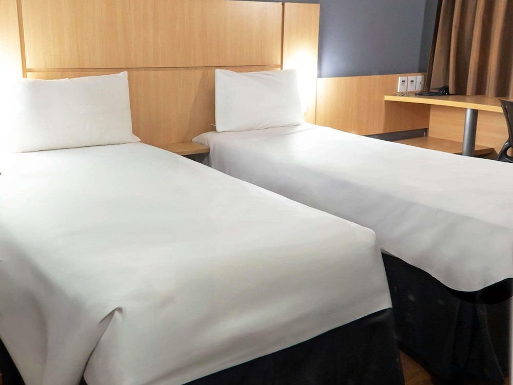 Habitación Standard con 2 camas individuales del hotel Ibis Contagem Ceasa. Foto 5