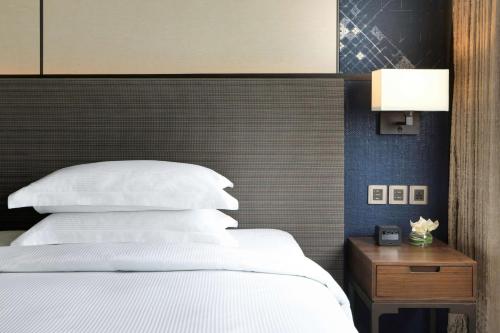 Executive Twin Room - Lounge Access del hotel Millennium Hilton Bangkok. Foto 1