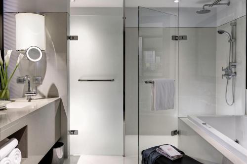 Executive Twin Room - Lounge Access del hotel Millennium Hilton Bangkok. Foto 3