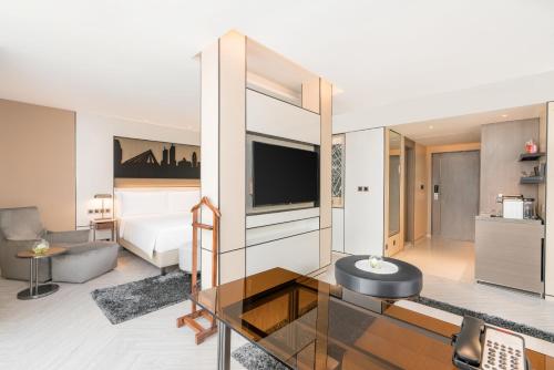 Suite Executive con terraza del hotel Pathumwan Princess. Foto 7