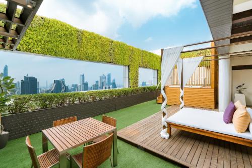 Suite Pathumwan con terraza del hotel Pathumwan Princess. Foto 1