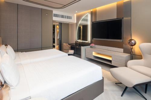 Suite Grand de 2 dormitorios del hotel Pathumwan Princess. Foto 2
