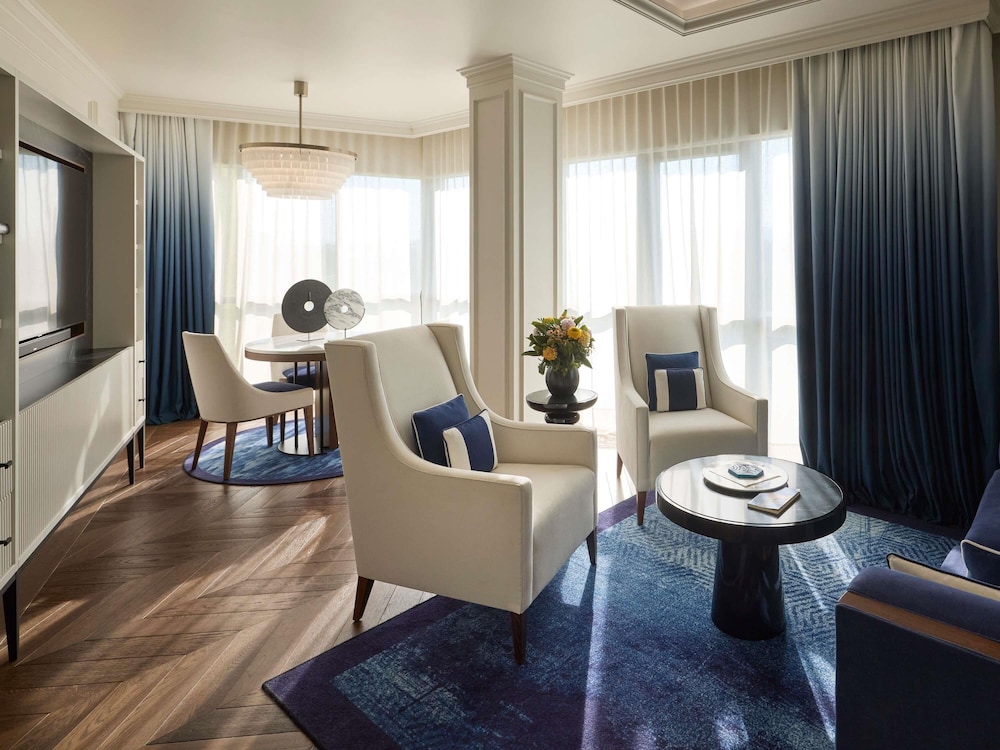 Prestige Suite, 1 King Bed del hotel Sofitel Barcelona Skipper. Foto 7