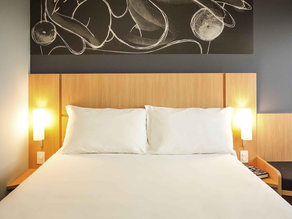 Apartamento Standard con una cama doble del hotel Ibis Mogi Das Cruzes Shopping. Foto 5